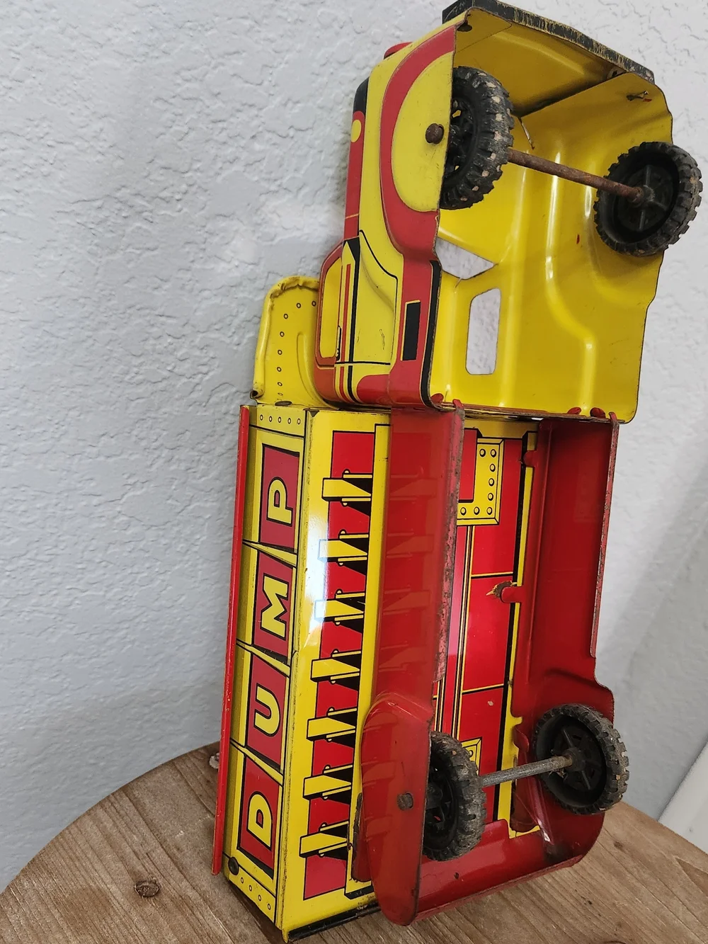 1950's VINTAGE.  Marx Litho. Lumar Contruction Co. Dump Truck Pressed Steel VTG